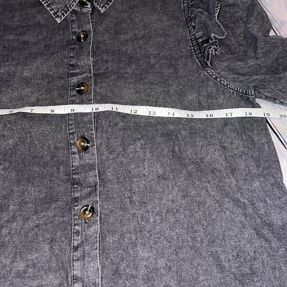 Who what wear woman’s button down ruffle top size XS NWT - Picture 4 of 8